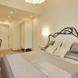 In Chic - No Ztl - Free Parking - Old At 10min By Walk Lucques