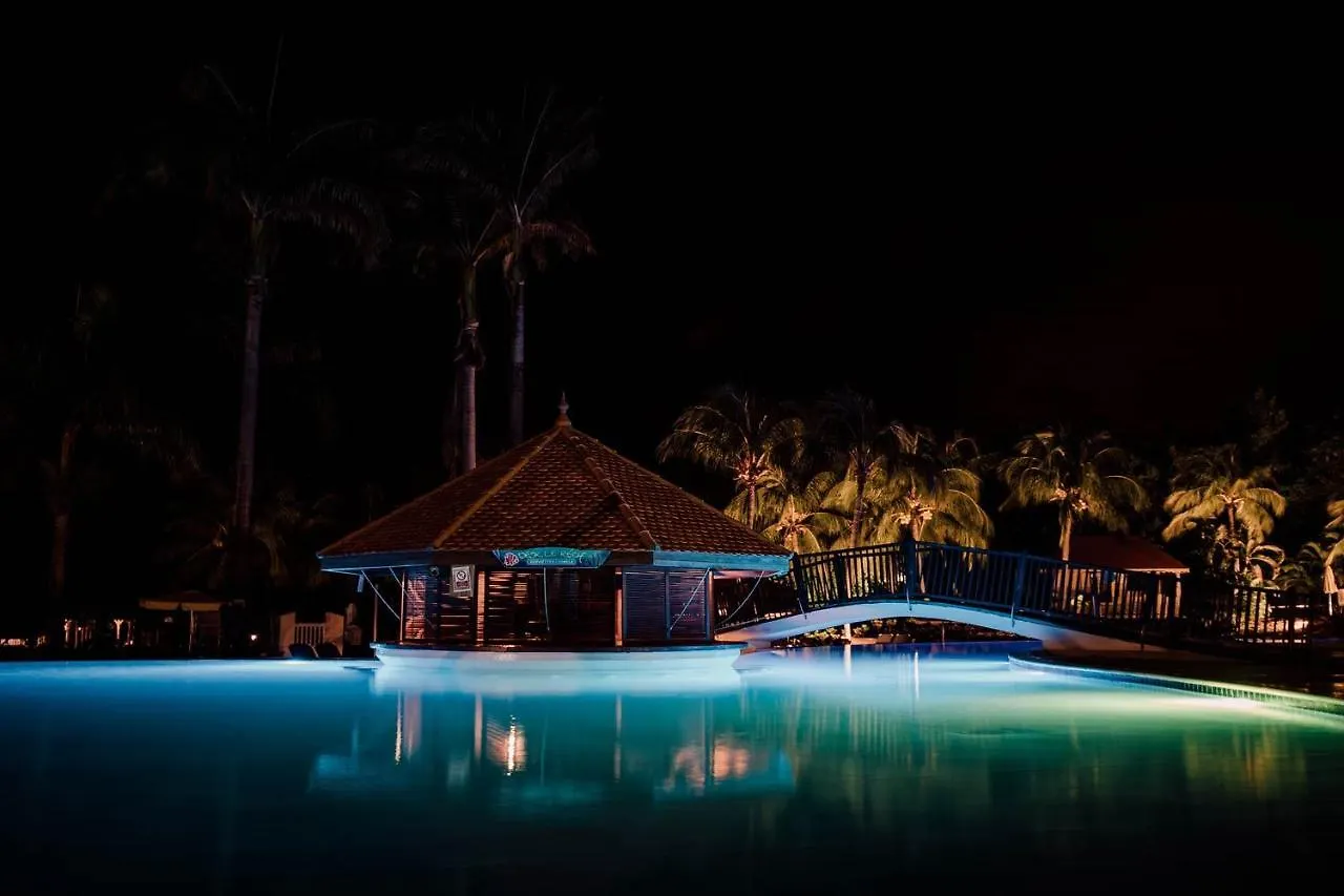 Au Beau Village Studio Avec Piscine Magnifique 상트루스 아파트
